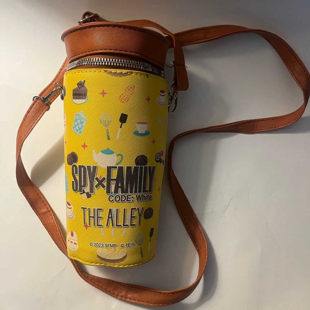 SPY x FAMILY -  Code: White “The Alley” Bubble Tea Anya Crossbody Bucket Bag